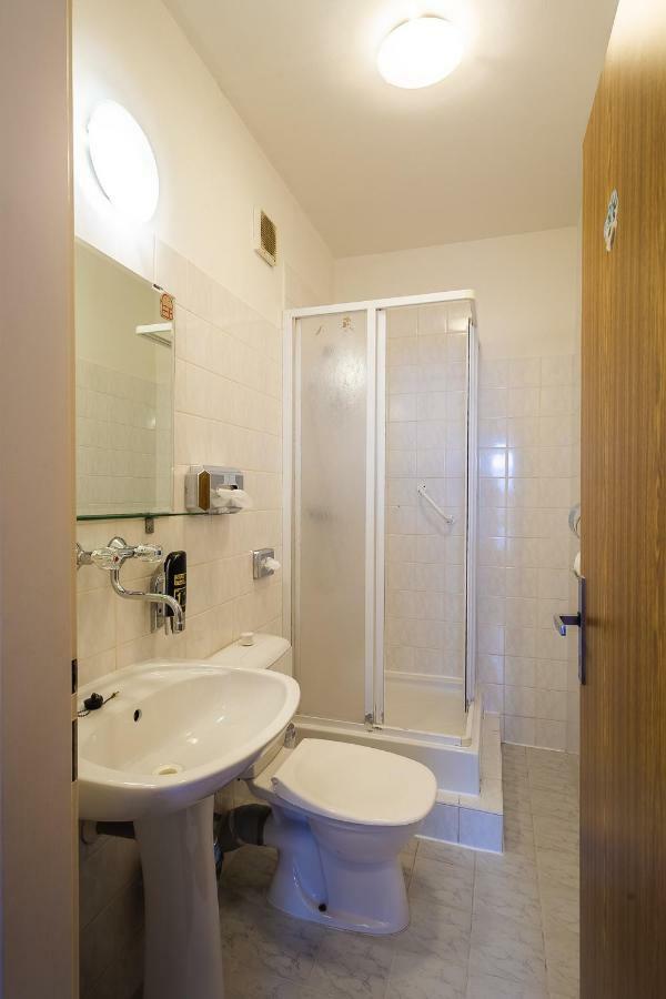 Hotel Alexander Πράγα Εξωτερικό φωτογραφία