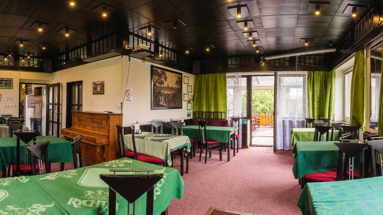 Hotel Alexander Πράγα Εξωτερικό φωτογραφία